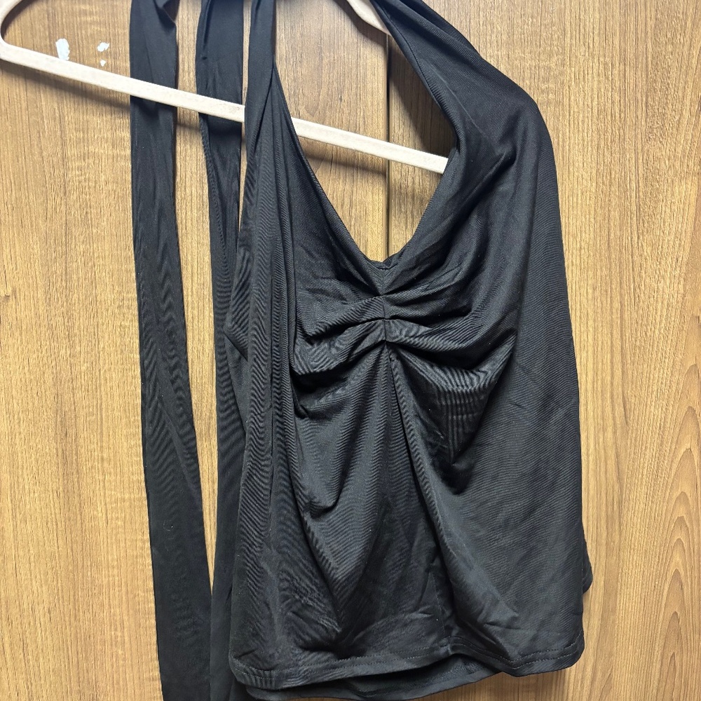 Halter Going Out top with necktie